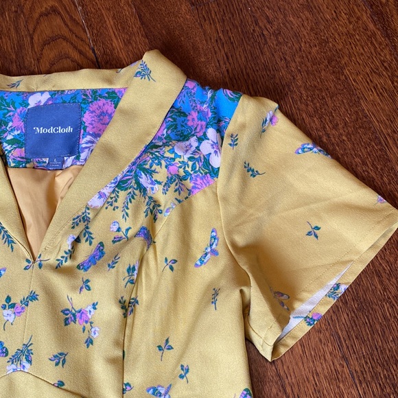 Modcloth floral butterflies dress L with pockets - Picture 2 of 7